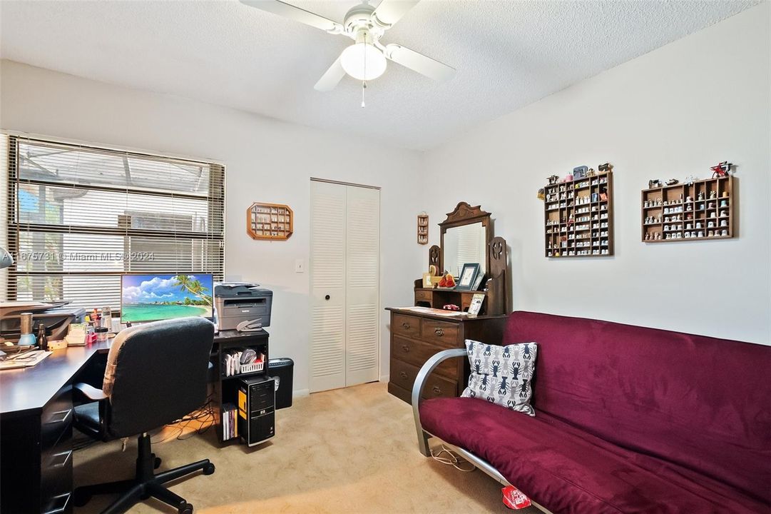 For Sale: $298,900 (2 beds, 2 baths, 1060 Square Feet)