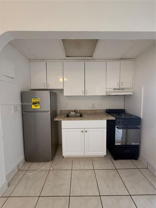 For Rent: $1,600 (0 beds, 1 baths, 5425 Square Feet)