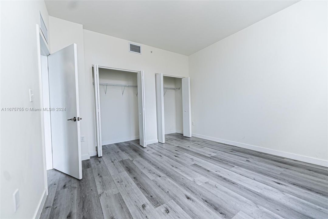 For Rent: $2,200 (2 beds, 2 baths, 48184 Square Feet)