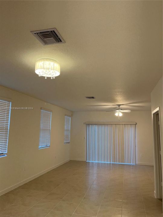 For Rent: $2,700 (3 beds, 2 baths, 0 Square Feet)