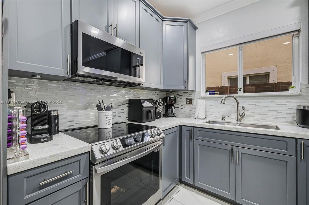 For Sale: $555,000 (4 beds, 2 baths, 1762 Square Feet)