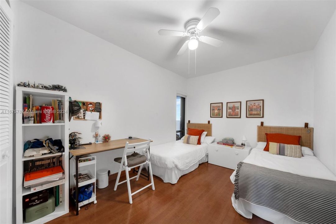 For Sale: $1,200,000 (3 beds, 2 baths, 1715 Square Feet)