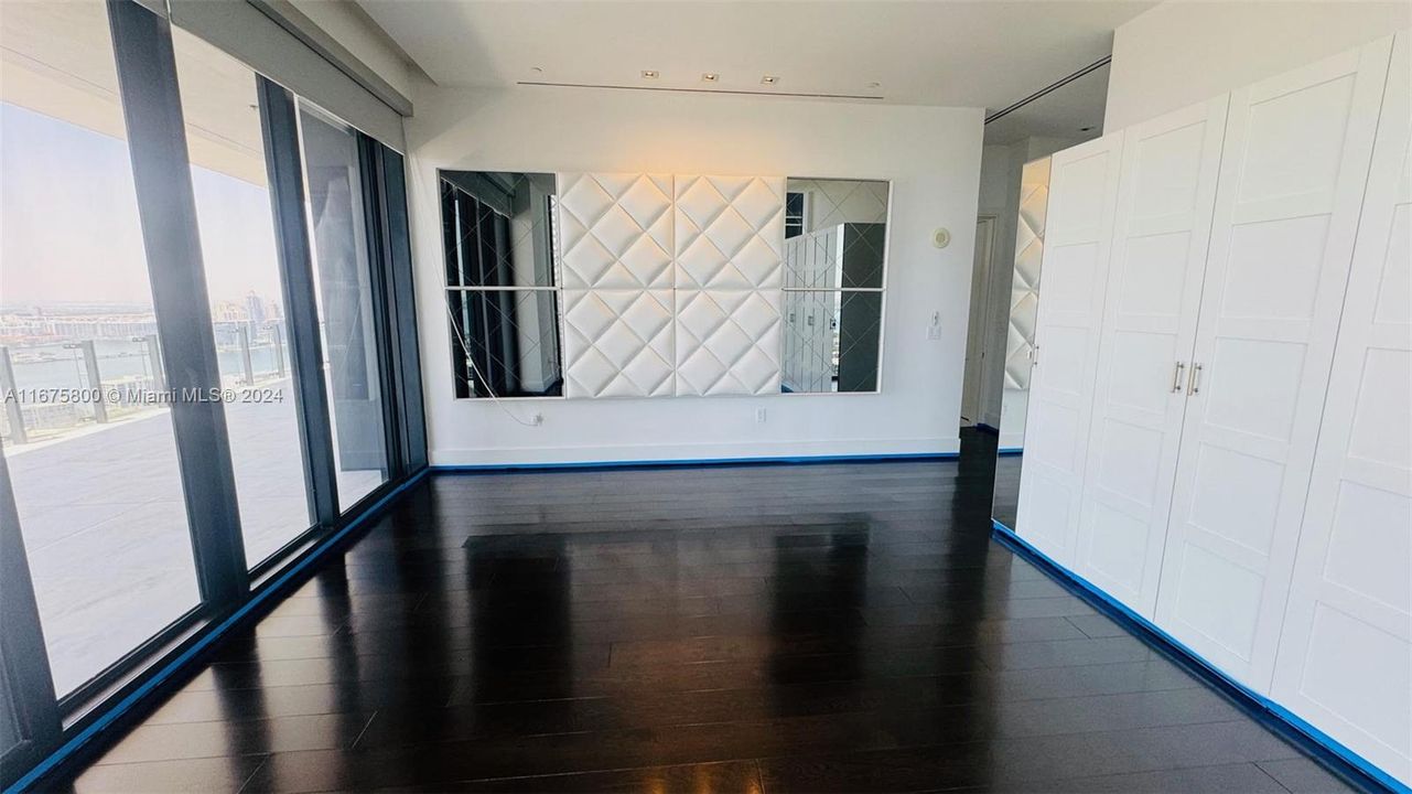 En Venta: $3,300,000 (2 camas, 2 baños, 2042 Pies cuadrados)