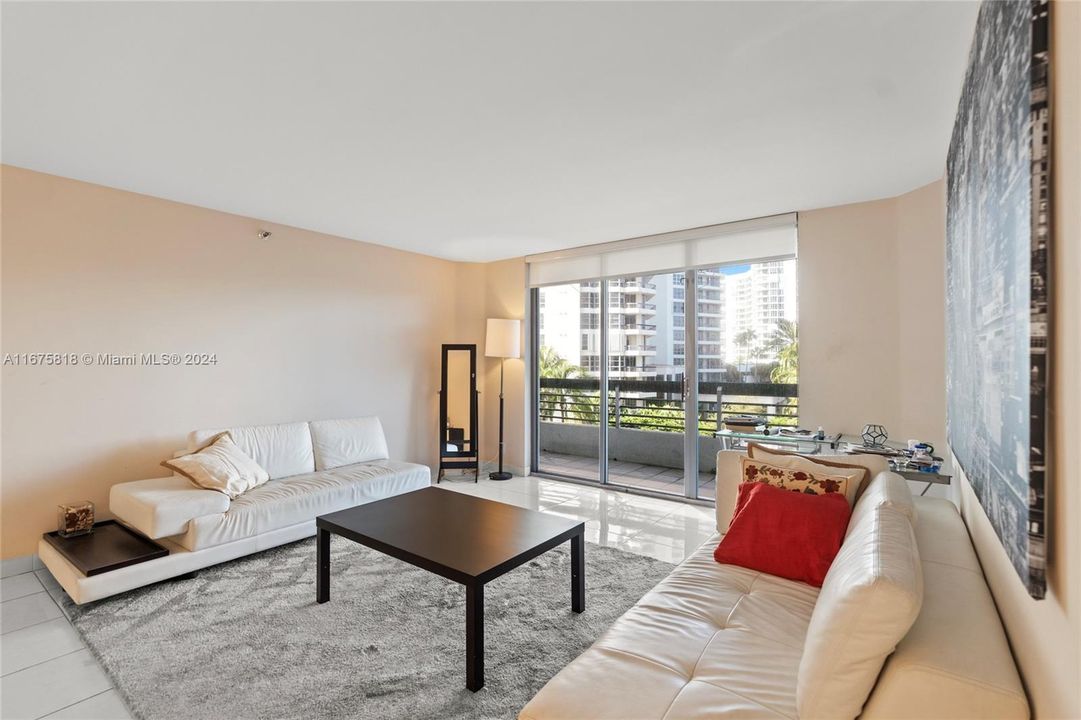 For Sale: $489,000 (2 beds, 2 baths, 1365 Square Feet)