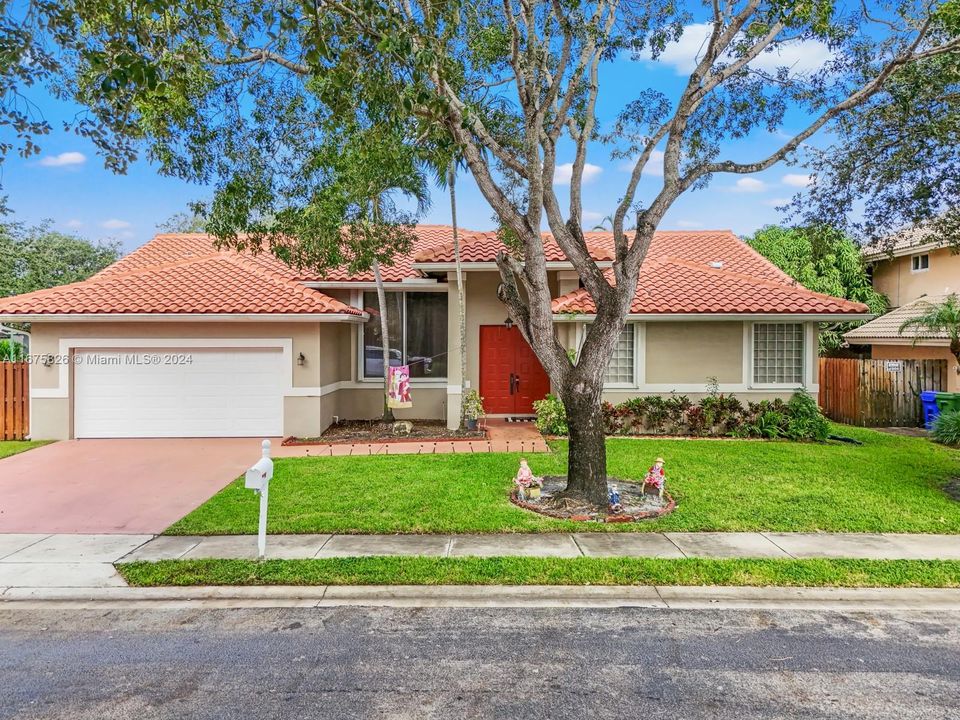 For Sale: $749,000 (4 beds, 2 baths, 2285 Square Feet)