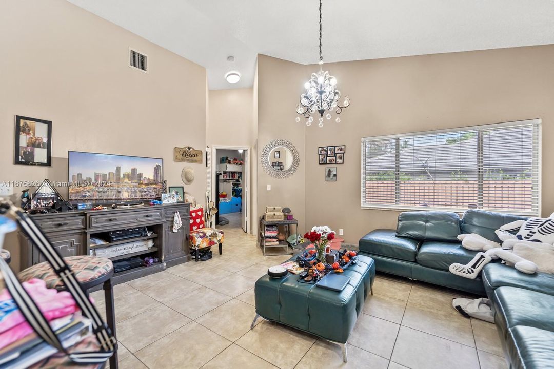 For Sale: $749,000 (4 beds, 2 baths, 2285 Square Feet)