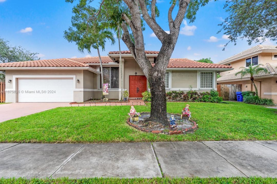 For Sale: $749,000 (4 beds, 2 baths, 2285 Square Feet)