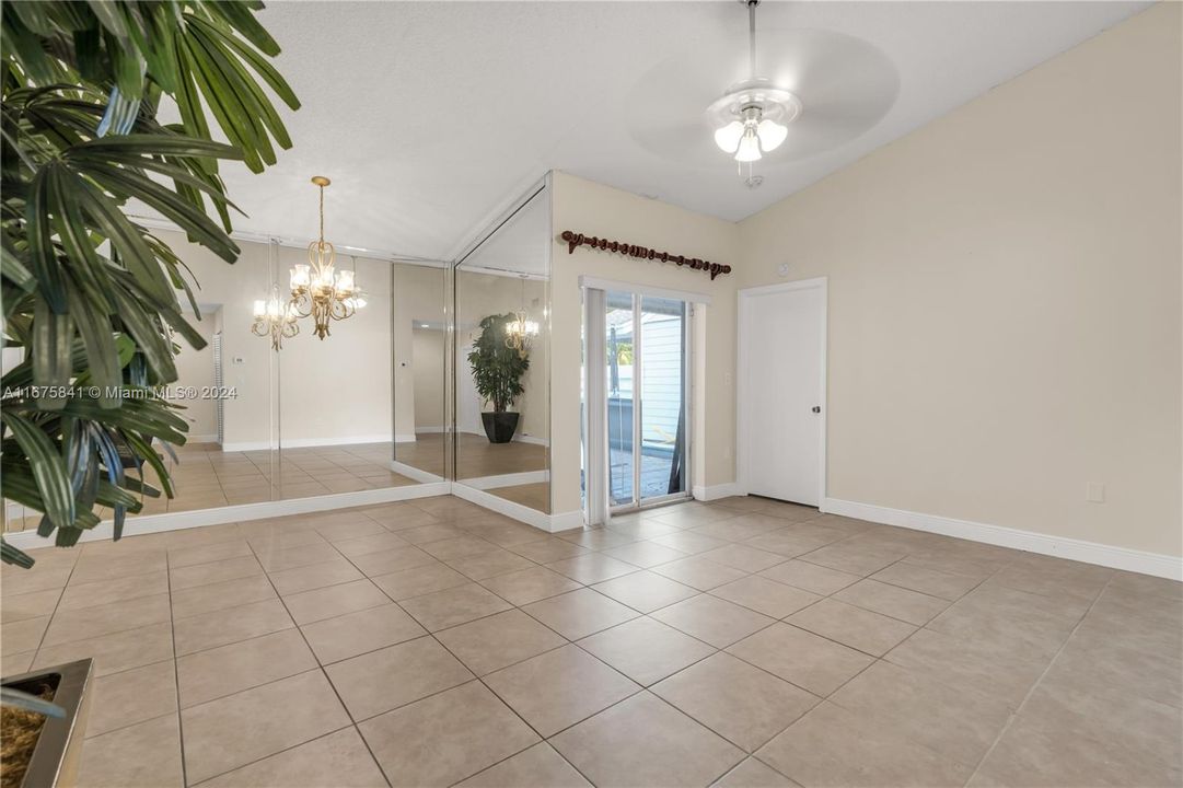 For Sale: $399,000 (3 beds, 2 baths, 1050 Square Feet)