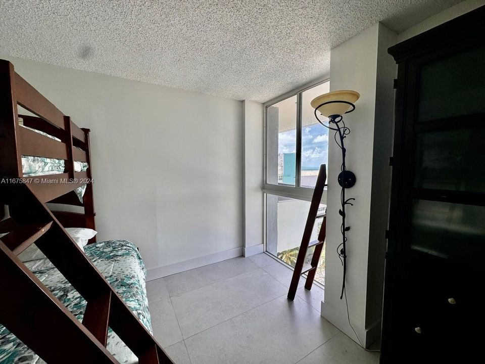 En Venta: $750,000 (2 camas, 2 baños, 1085 Pies cuadrados)