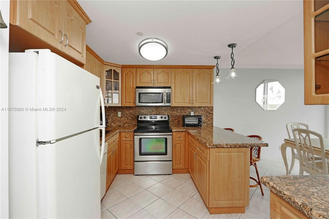 For Rent: $5,900 (2 beds, 2 baths, 1266 Square Feet)