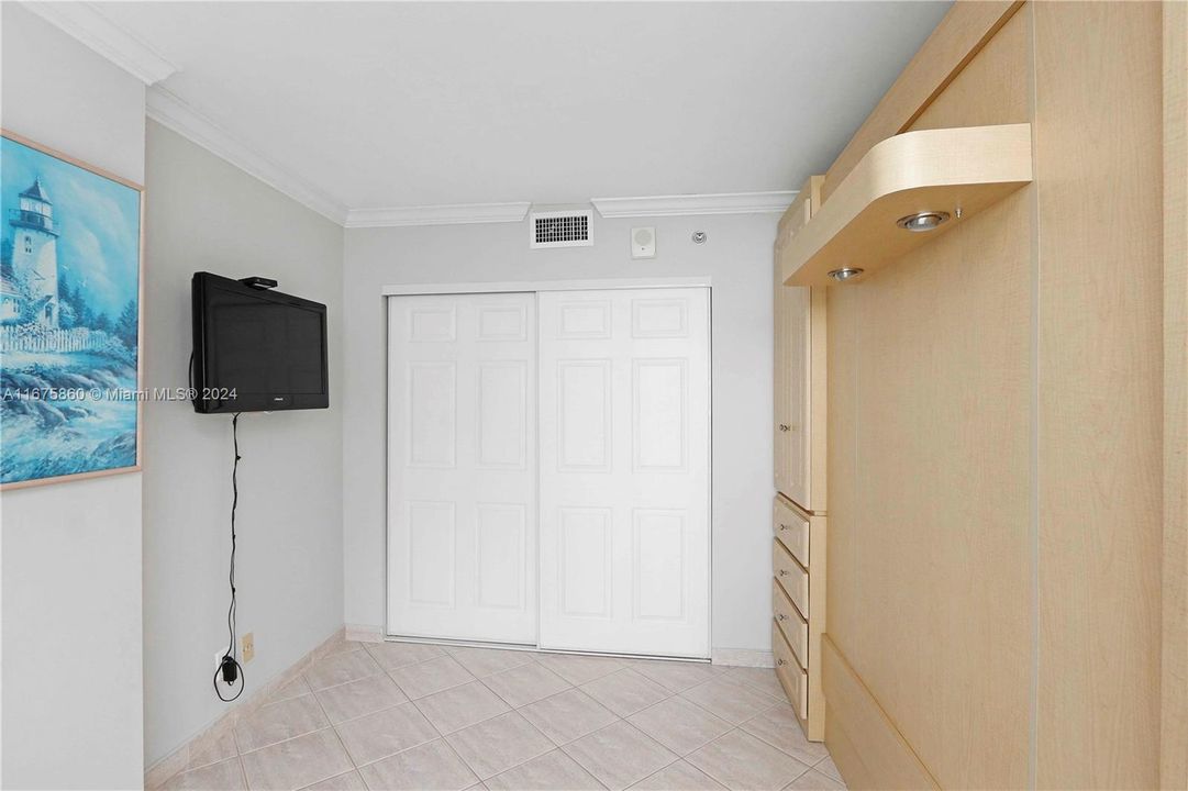 Guest Bedroom with Murphy Bed