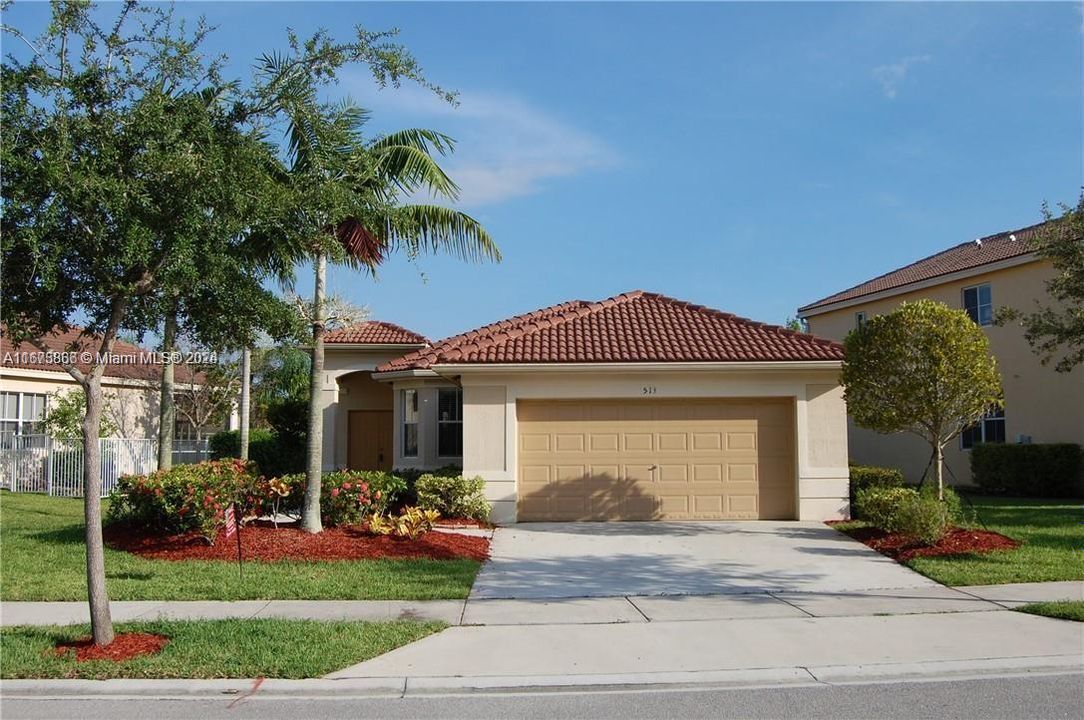 For Sale: $719,500 (3 beds, 2 baths, 1552 Square Feet)