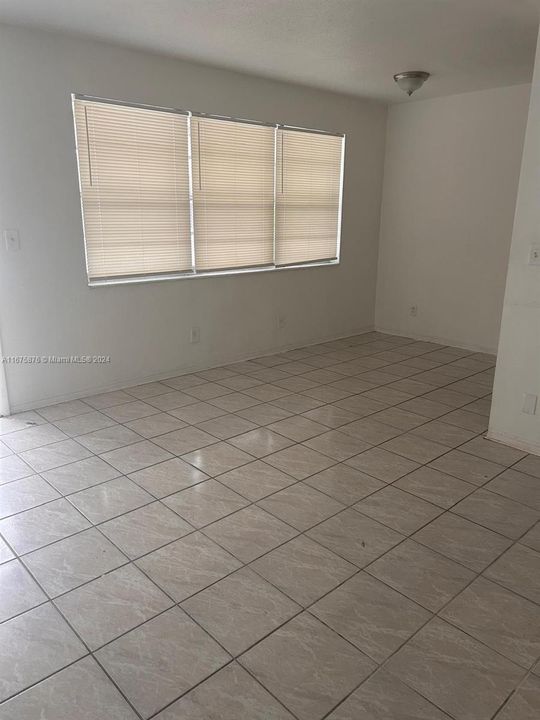 Active With Contract: $1,500 (1 beds, 1 baths, 9468 Square Feet)