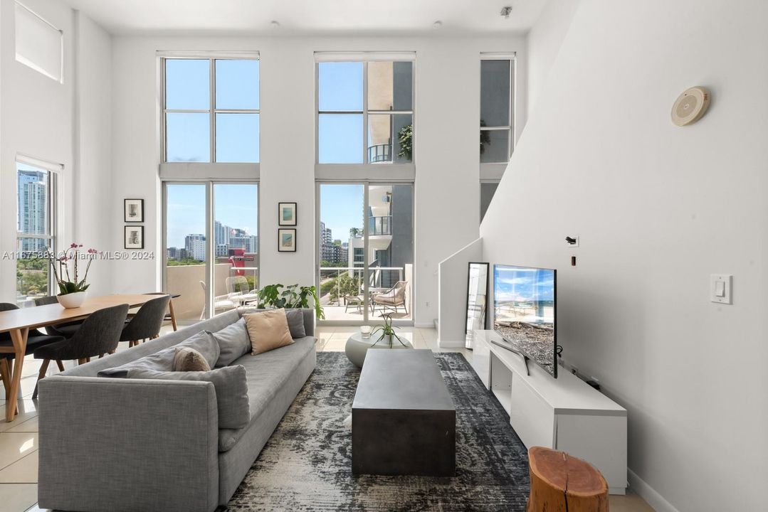 For Sale: $762,000 (1 beds, 1 baths, 1411 Square Feet)