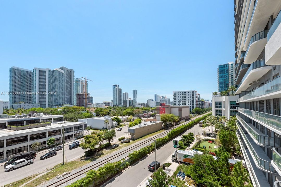 For Sale: $762,000 (1 beds, 1 baths, 1411 Square Feet)