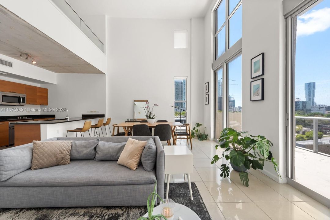 For Sale: $762,000 (1 beds, 1 baths, 1411 Square Feet)