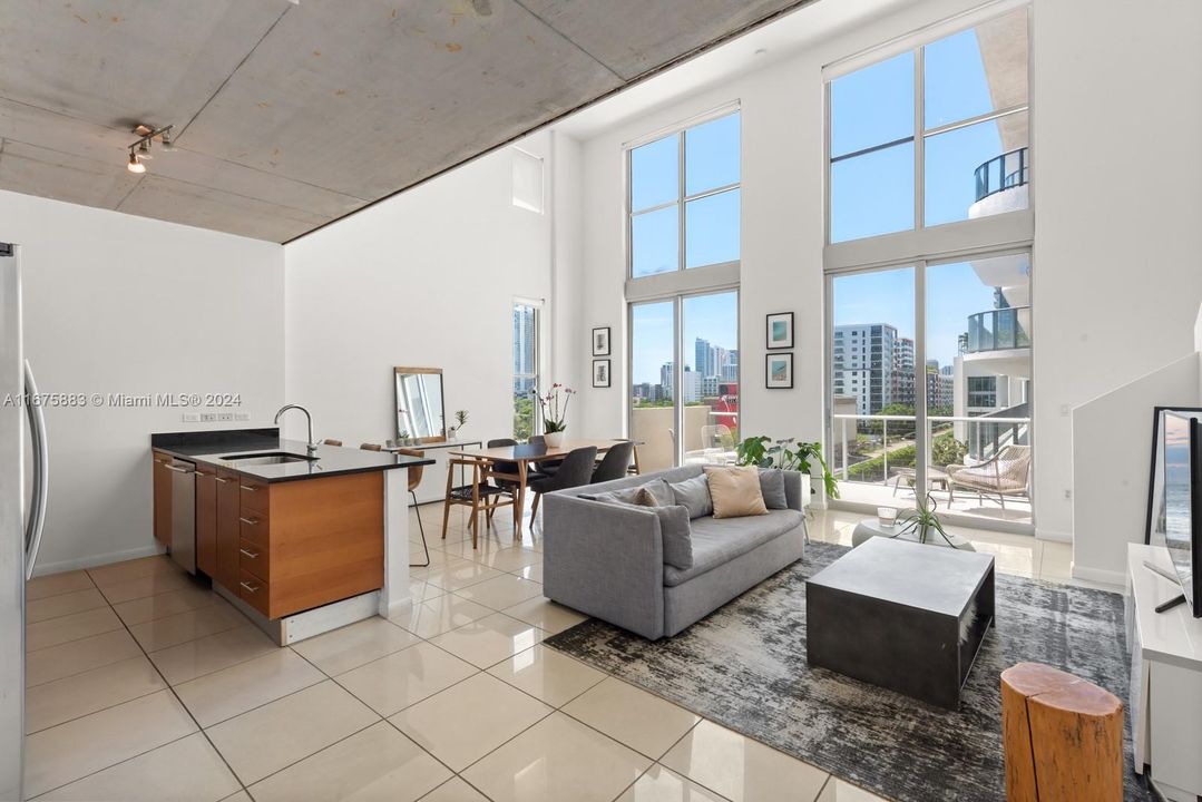 For Sale: $762,000 (1 beds, 1 baths, 1411 Square Feet)