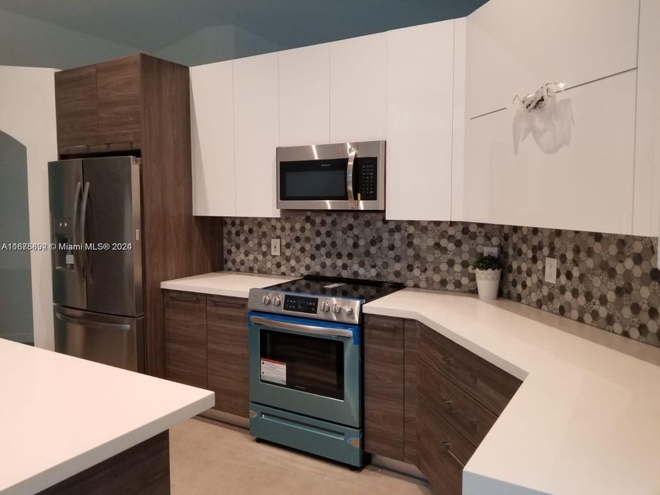 For Rent: $5,600 (3 beds, 2 baths, 1949 Square Feet)