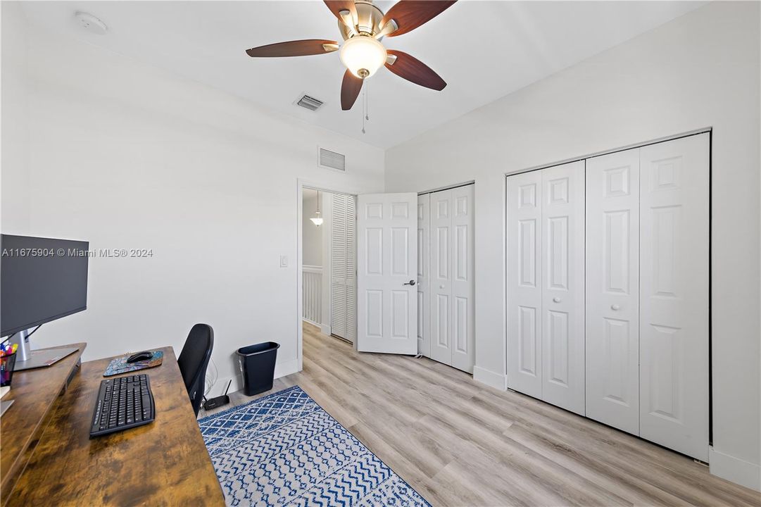 For Sale: $375,000 (3 beds, 2 baths, 1402 Square Feet)