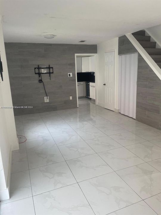 En Venta: $260,000 (2 camas, 1 baños, 940 Pies cuadrados)