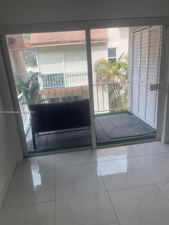 En Venta: $260,000 (2 camas, 1 baños, 940 Pies cuadrados)