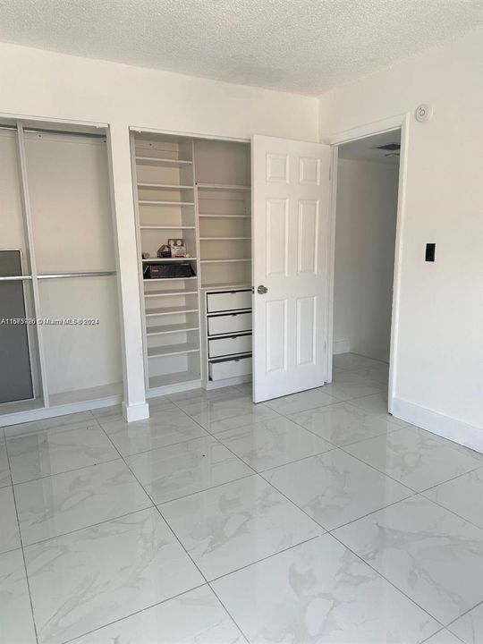 En Venta: $260,000 (2 camas, 1 baños, 940 Pies cuadrados)