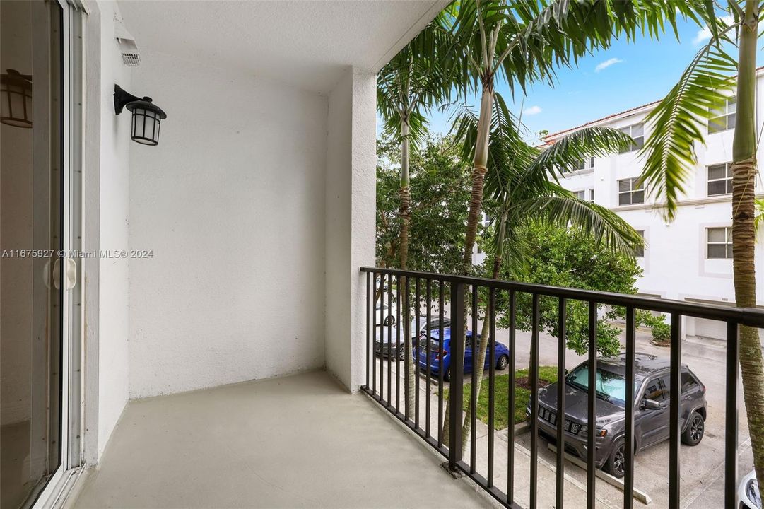 For Rent: $2,609 (2 beds, 2 baths, 1117 Square Feet)