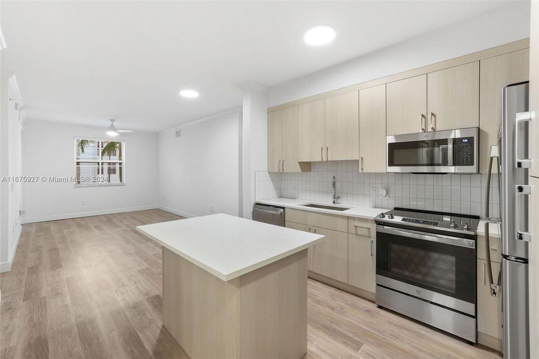 For Rent: $2,609 (2 beds, 2 baths, 1117 Square Feet)