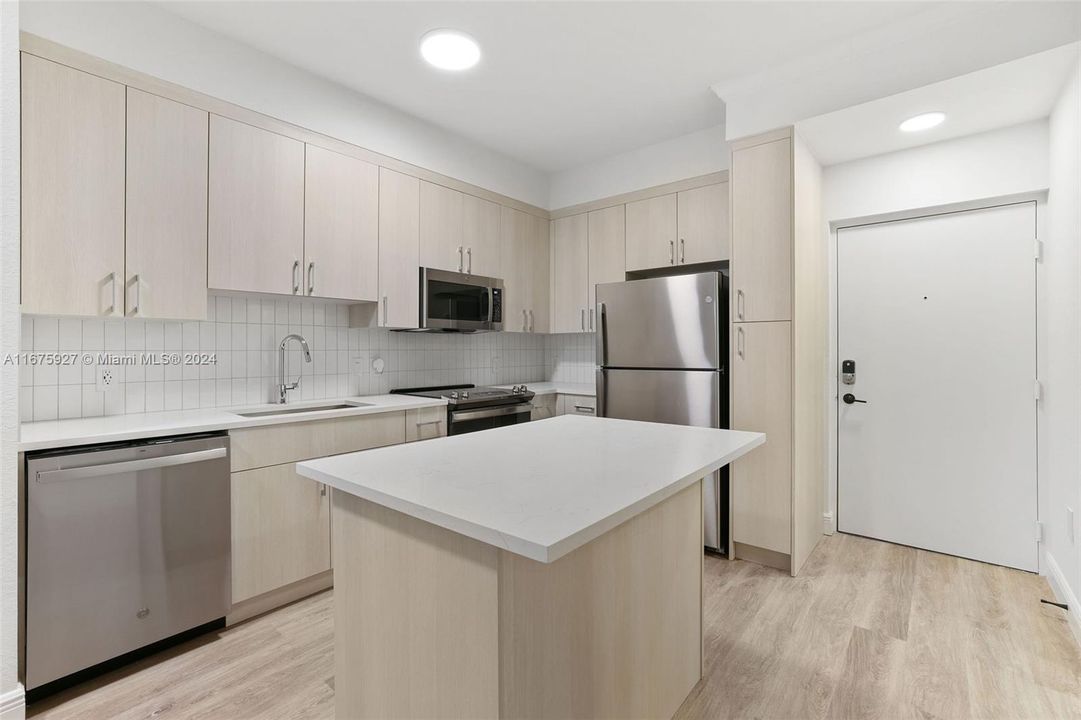 For Rent: $2,609 (2 beds, 2 baths, 1117 Square Feet)