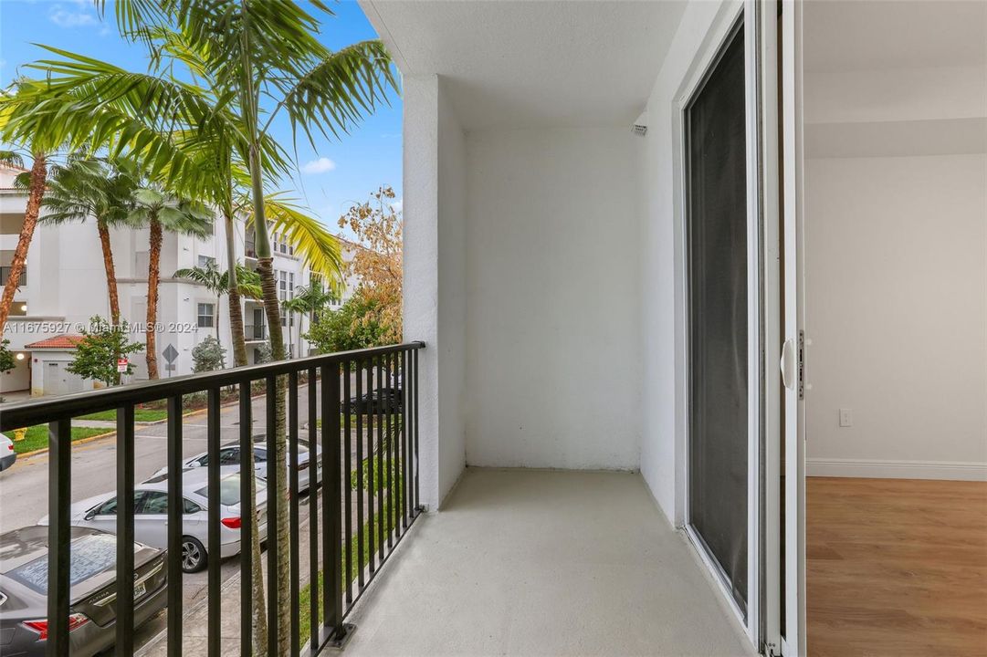 For Rent: $2,609 (2 beds, 2 baths, 1117 Square Feet)