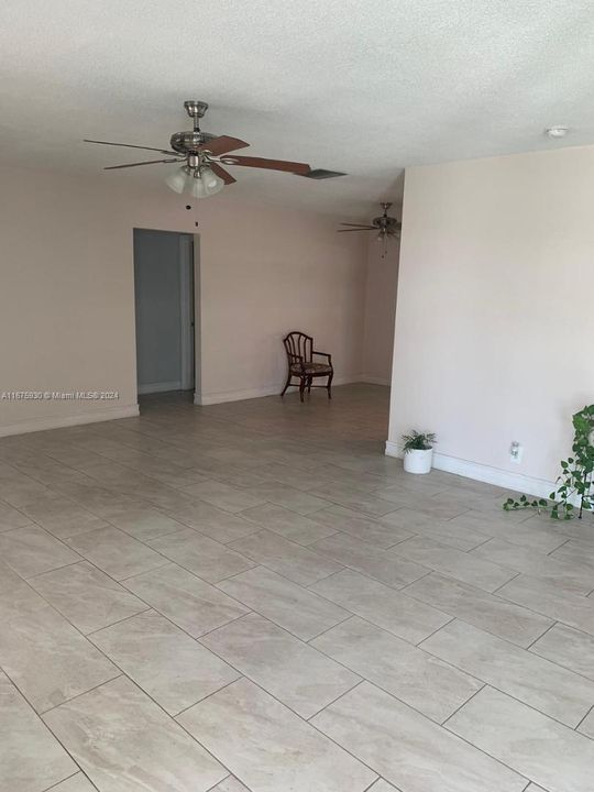 For Rent: $2,990 (3 beds, 2 baths, 1660 Square Feet)