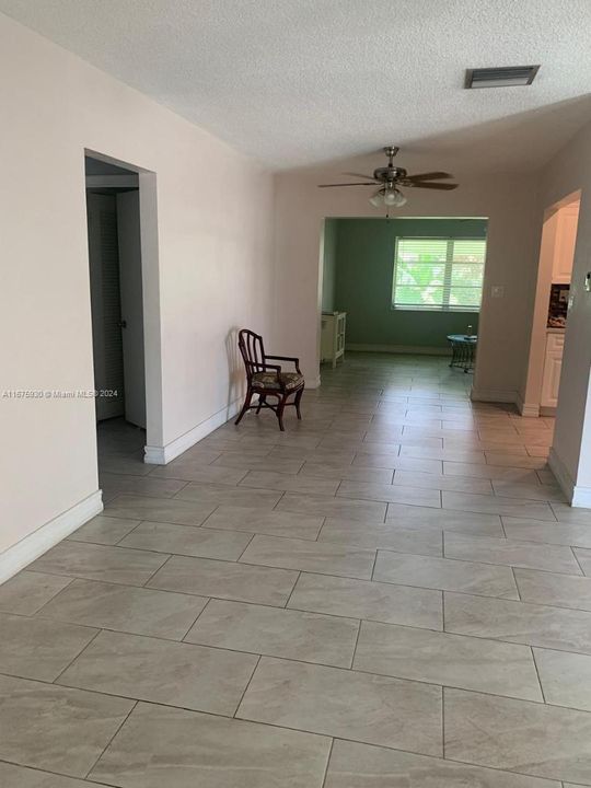 For Rent: $2,990 (3 beds, 2 baths, 1660 Square Feet)