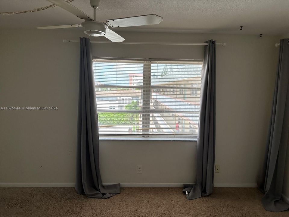 For Rent: $1,600 (1 beds, 1 baths, 660 Square Feet)