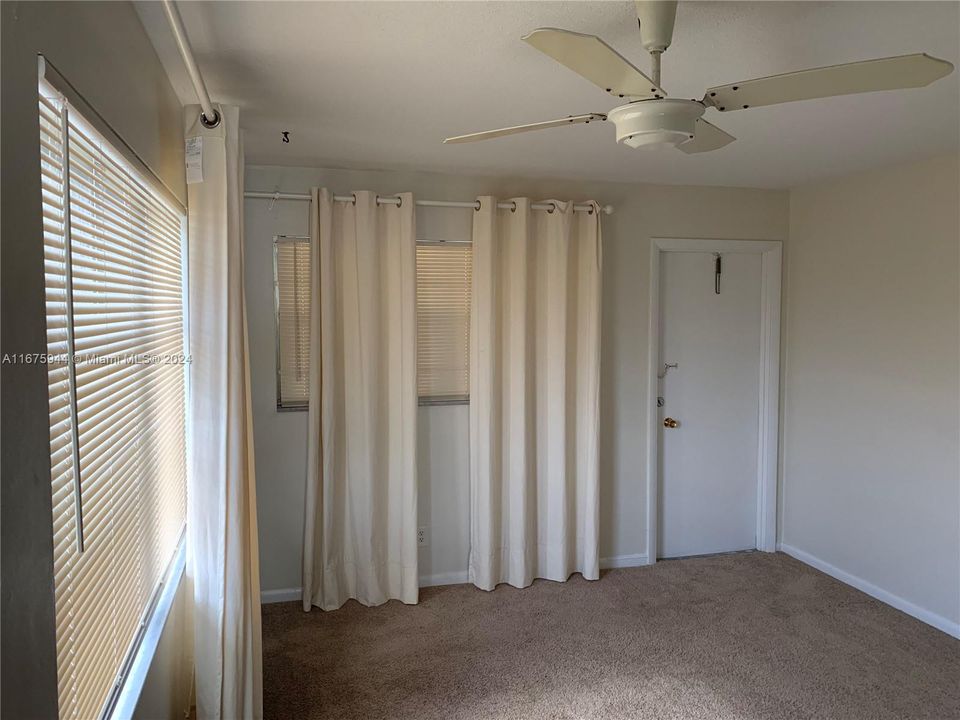 For Rent: $1,600 (1 beds, 1 baths, 660 Square Feet)