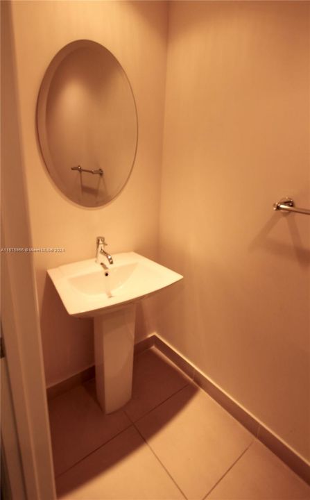 Recently Rented: $2,450 (1 beds, 1 baths, 725 Square Feet)