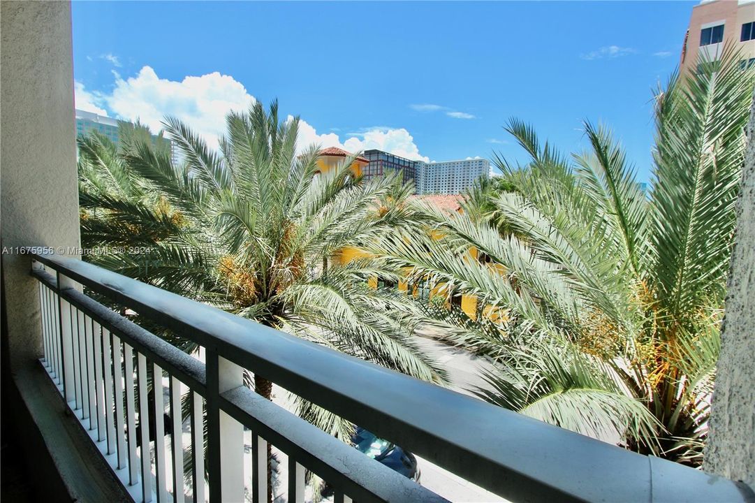 Recently Rented: $2,450 (1 beds, 1 baths, 725 Square Feet)