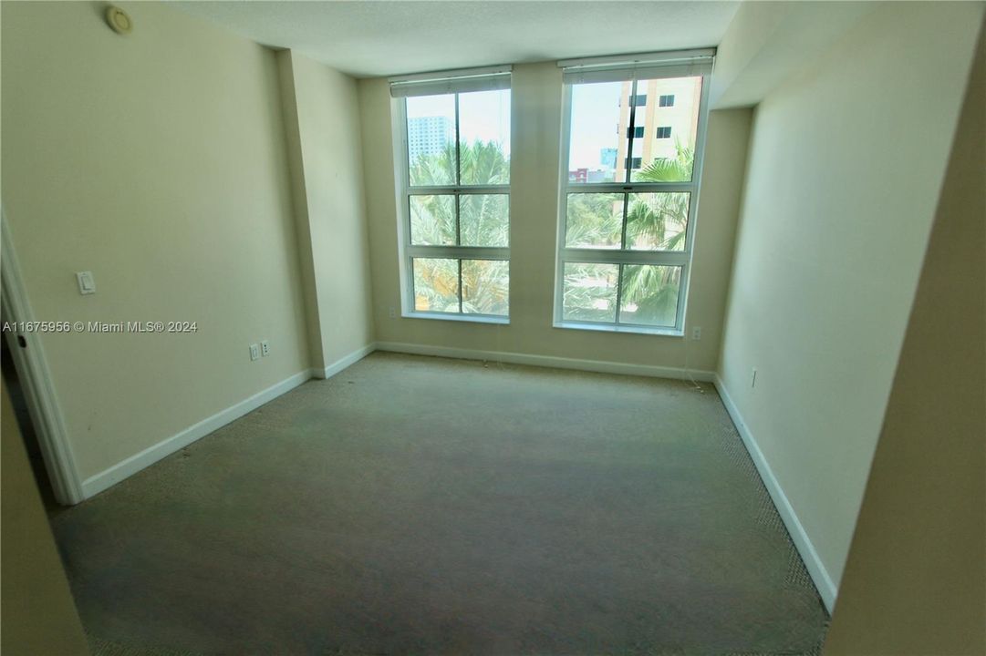 Recently Rented: $2,450 (1 beds, 1 baths, 725 Square Feet)