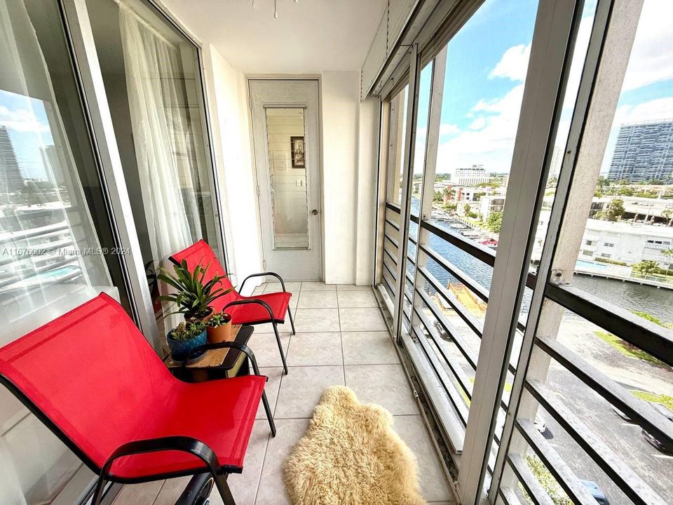 En Venta: $257,500 (1 camas, 1 baños, 982 Pies cuadrados)