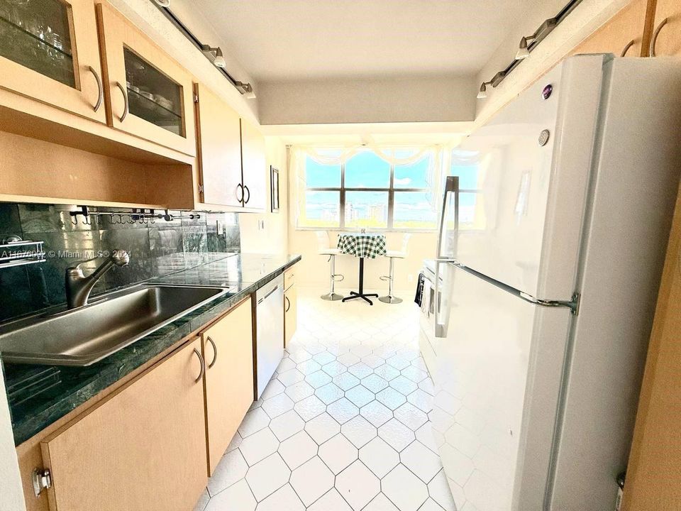 En Venta: $257,500 (1 camas, 1 baños, 982 Pies cuadrados)