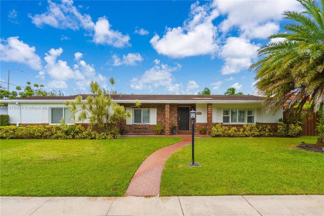 For Sale: $1,150,000 (3 beds, 2 baths, 1907 Square Feet)