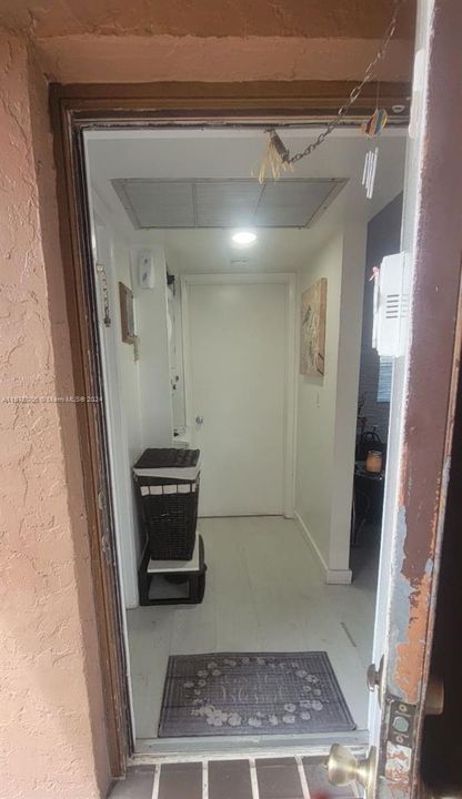 For Sale: $275,000 (2 beds, 2 baths, 750 Square Feet)