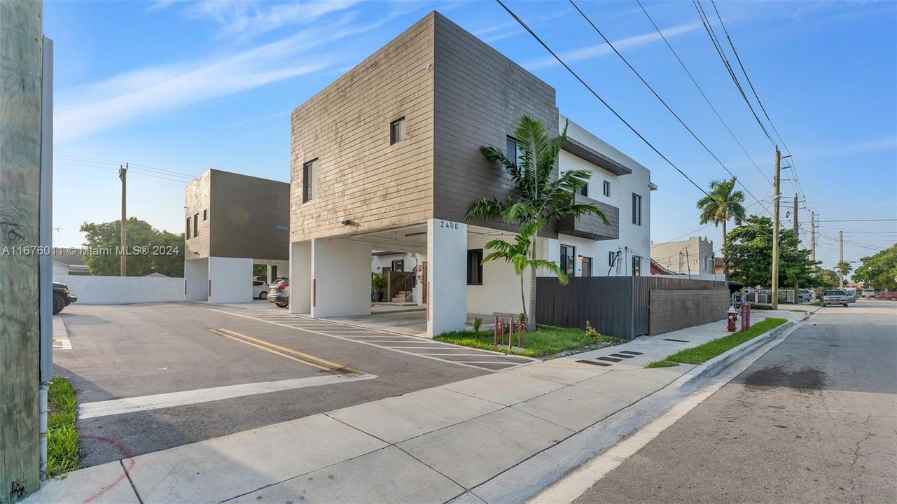 Recently Rented: $2,350 (2 beds, 2 baths, 1134 Square Feet)