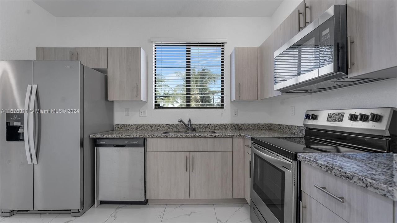 Recently Rented: $2,350 (2 beds, 2 baths, 1134 Square Feet)