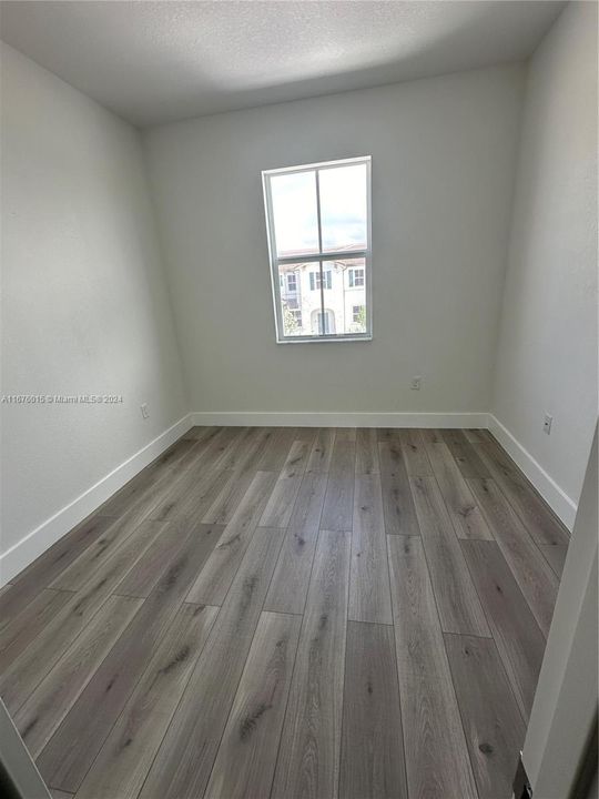 Active With Contract: $3,500 (3 beds, 2 baths, 0 Square Feet)