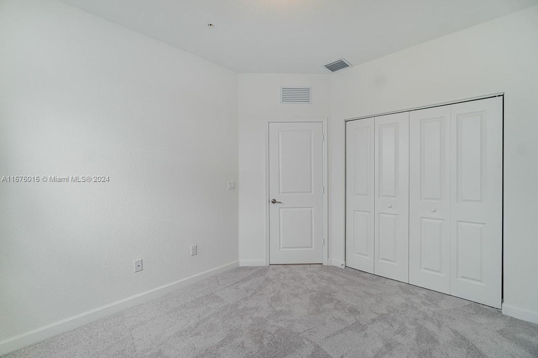 For Rent: $3,500 (3 beds, 2 baths, 1697 Square Feet)