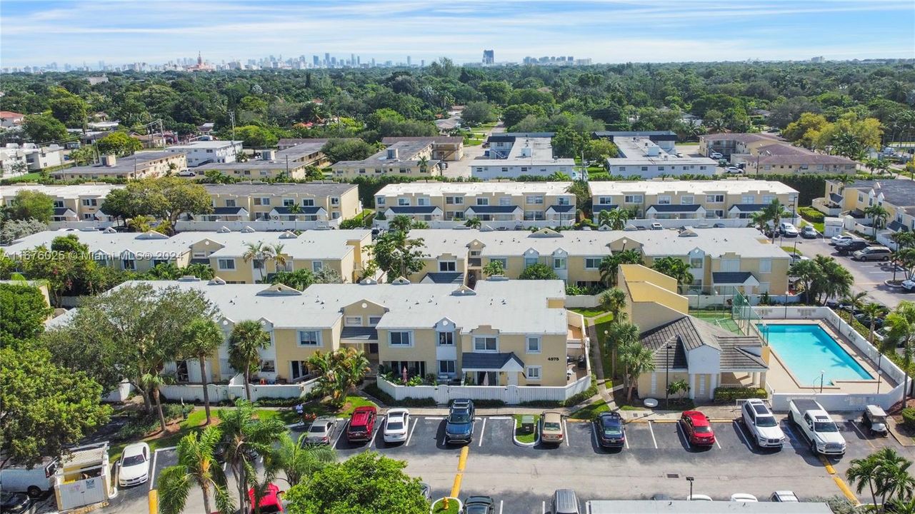 For Sale: $475,000 (3 beds, 2 baths, 1270 Square Feet)