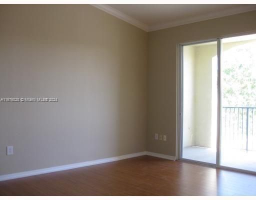 For Rent: $1,800 (1 beds, 1 baths, 787 Square Feet)