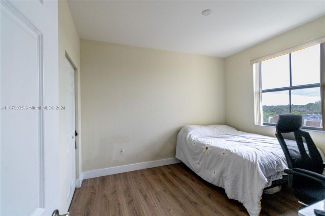 For Sale: $490,000 (2 beds, 2 baths, 1145 Square Feet)