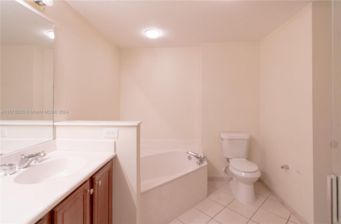 For Sale: $490,000 (2 beds, 2 baths, 1145 Square Feet)