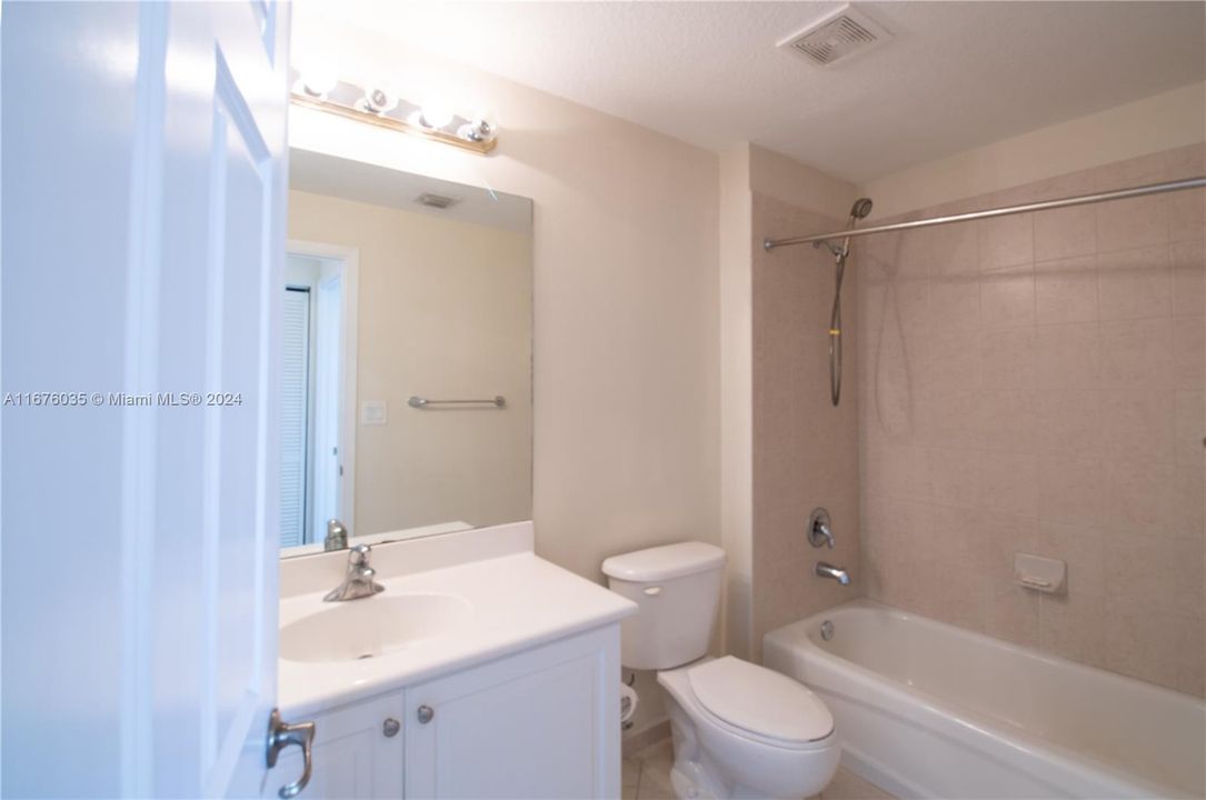 For Sale: $490,000 (2 beds, 2 baths, 1145 Square Feet)